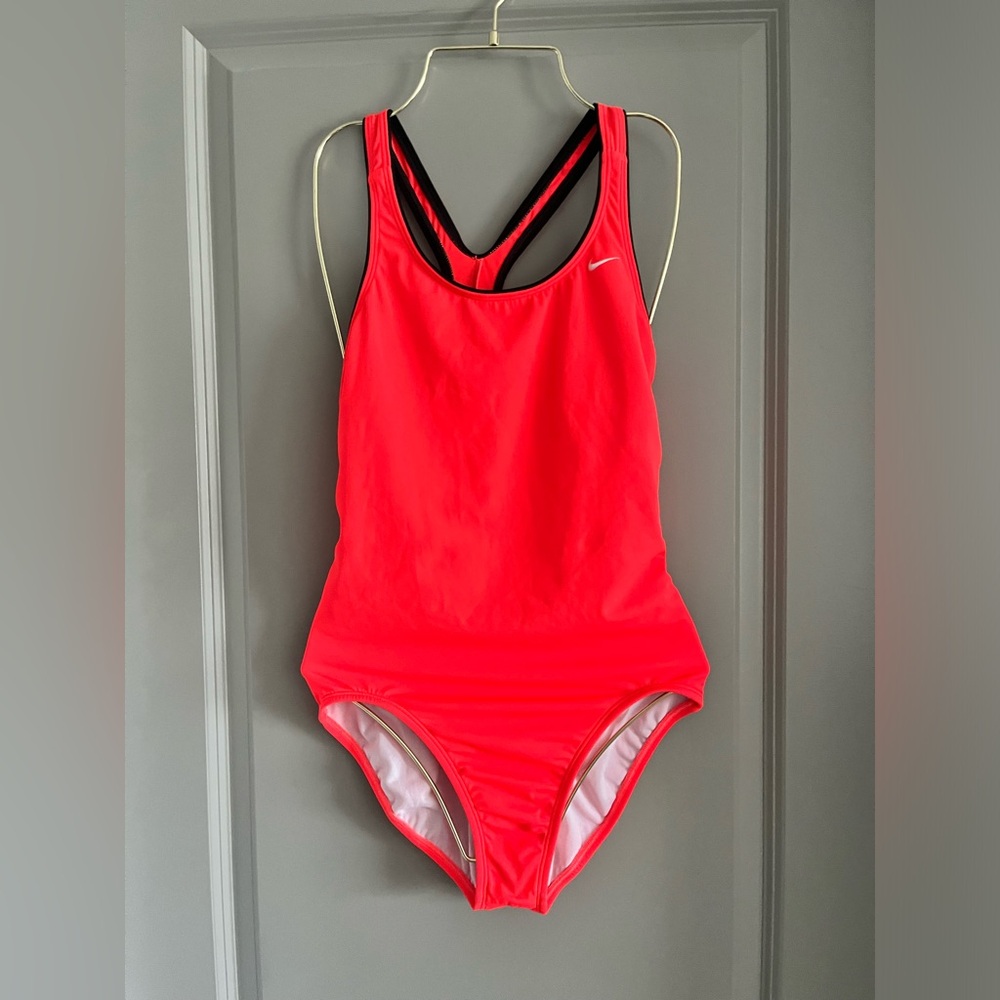 NIKE 1 piece bathing suit